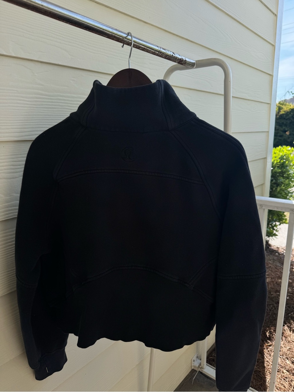 Black Lulu Lemon Scuba Jacket - Picture 4 of 5